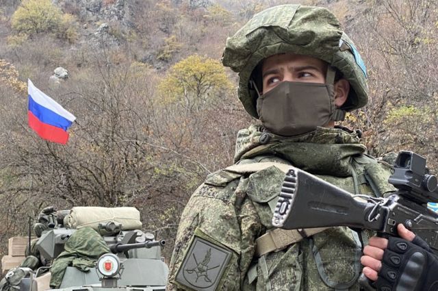 Hace unos días, Rusia tomó la drástica decisión de lanzar una operación militar en el Donbás, región localizada al este de Ucrania. Señala que la razón principal de esta medida es proveer protección militar a Donetsk y Luhansk, reconocidas como repúblicas independientes por Moscú solo un par de días antes del despliegue.